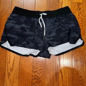 VUORI Clementine short medium